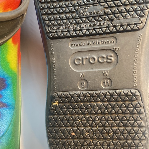 Colorful Crocs - Picture 5 of 6